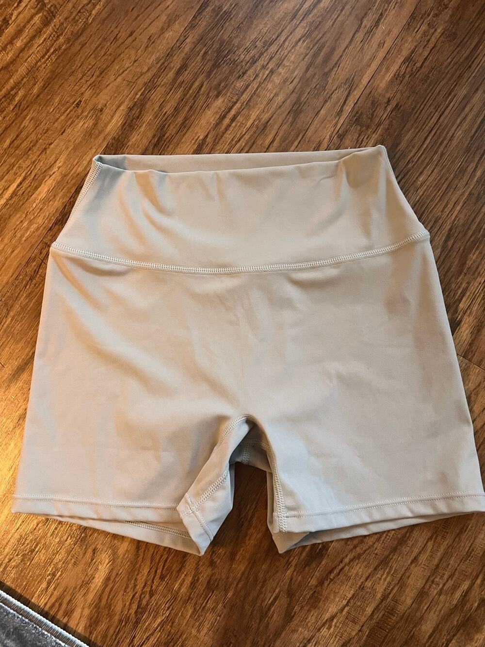 Gray Beige Seamless High Rise Biker Shorts No Front Seam